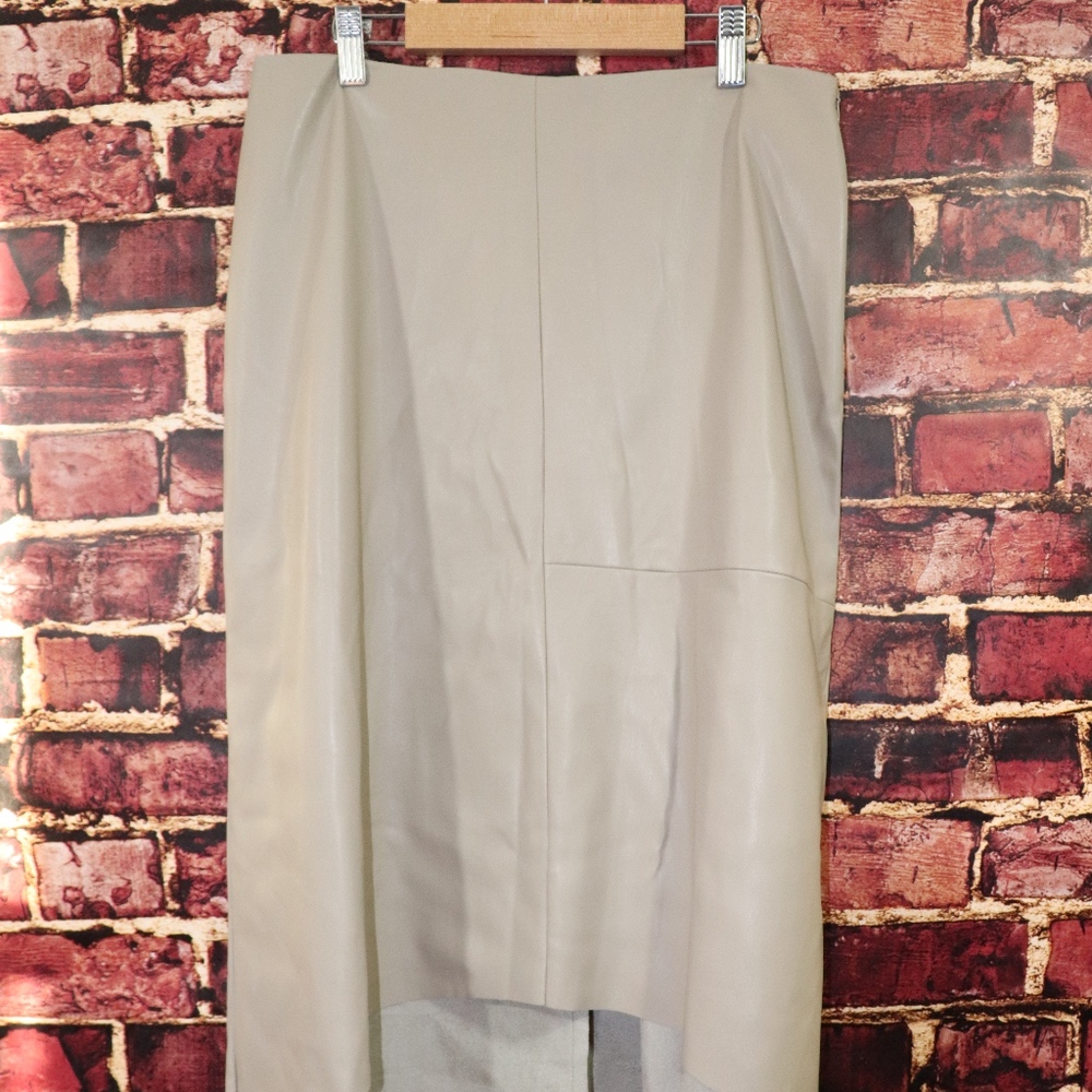 Chico's Size 0.5 XS Leather skirt Tan Hi-Lo skirt